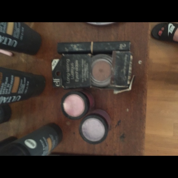 Makeup & SkinCare Bundle - Picture 5 of 8
